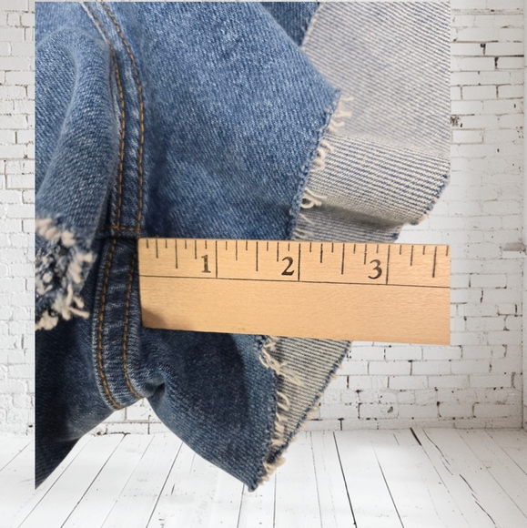 NWT Vibrant Denim Blue Women's Daisey Duke Swing Shorts Hot Pants - Picture 6 of 7